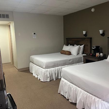 The Stables Inn & Suites Salem Bagian luar foto