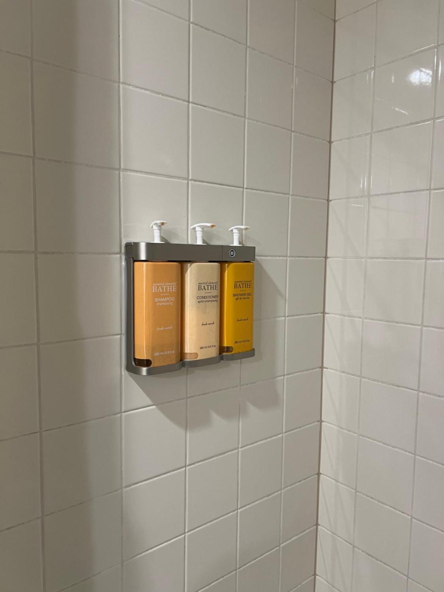 The Stables Inn & Suites Salem Bagian luar foto