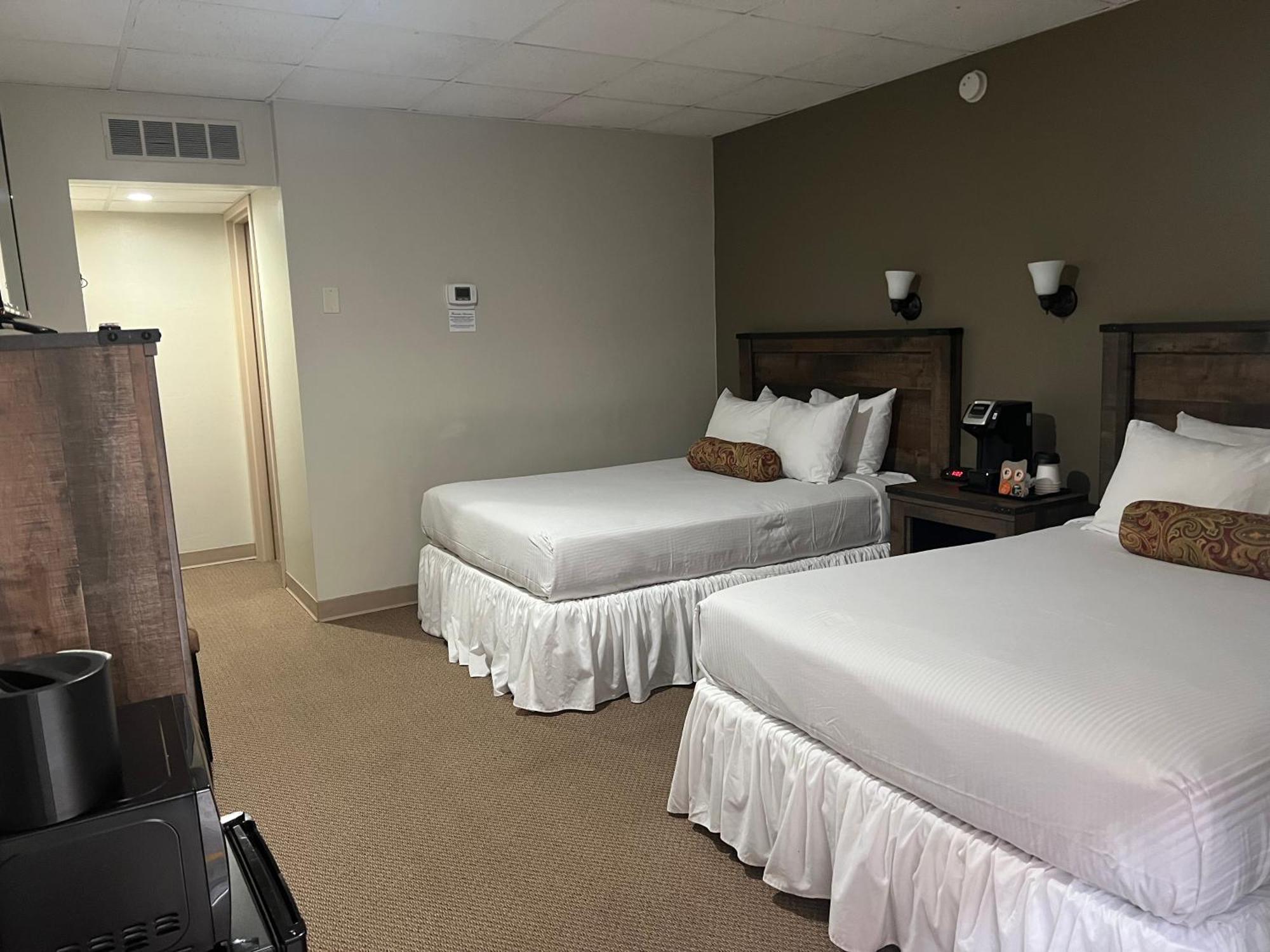 The Stables Inn & Suites Salem Bagian luar foto
