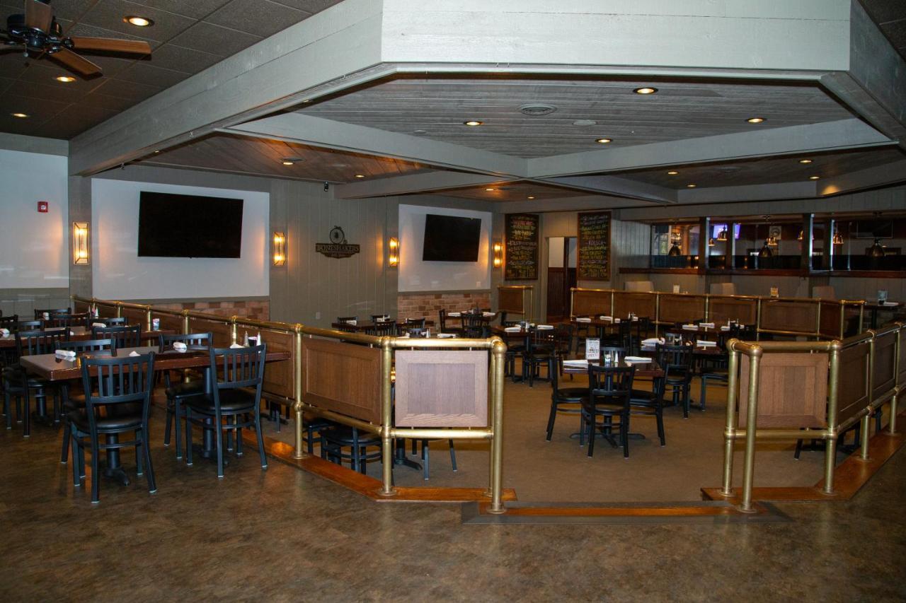 The Stables Inn & Suites Salem Bagian luar foto