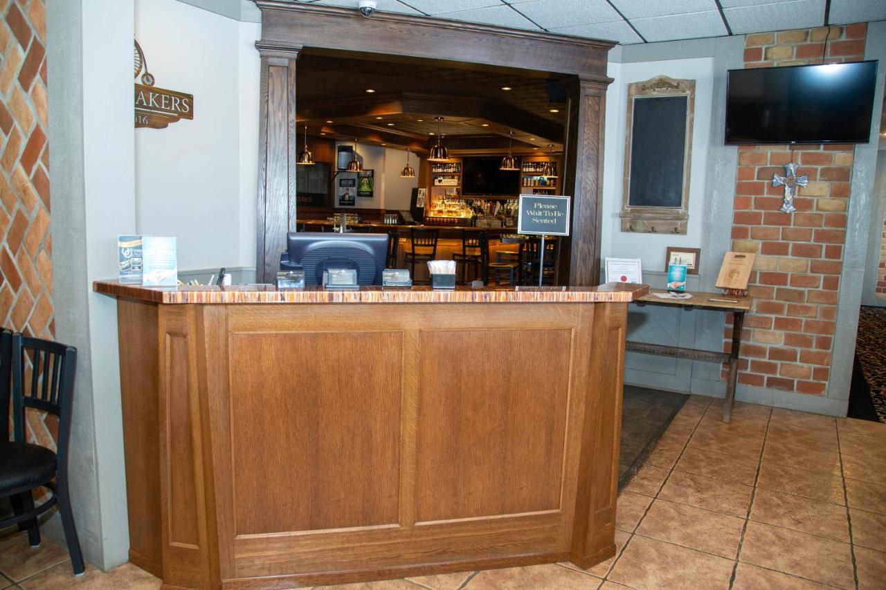 The Stables Inn & Suites Salem Bagian luar foto