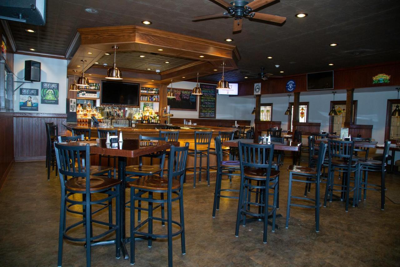 The Stables Inn & Suites Salem Bagian luar foto